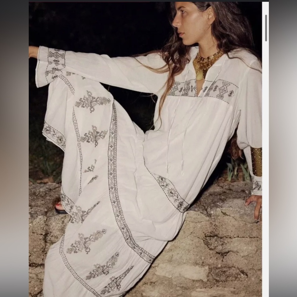 Zara WOMAN SS23 VOLUMINOUS EMBROIDERED DRESS BLACK White Maxi dress